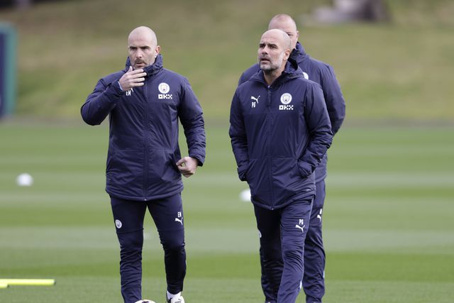 Maresca e Guardiola no Man. City em 2022 (IMAGO)