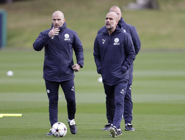 Maresca e Guardiola no Man. City em 2022 (IMAGO)