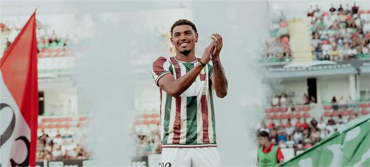 Otávio Galdino renovou recentemente o seu contrato com o Estrela da Amadora e tem sido aposta de João Nuno. Foto: Estrela da Amadora SAD