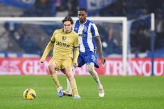 Gustavo Sá em lance com Pablo Rosario - Foto: Rogério Ferreira / Kapta+