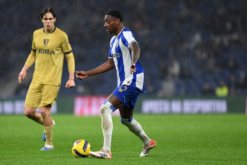 Gustavo Sá foi dos melhores do Famalicão em campo — FOTO: Rogério Ferreira/Kapta+