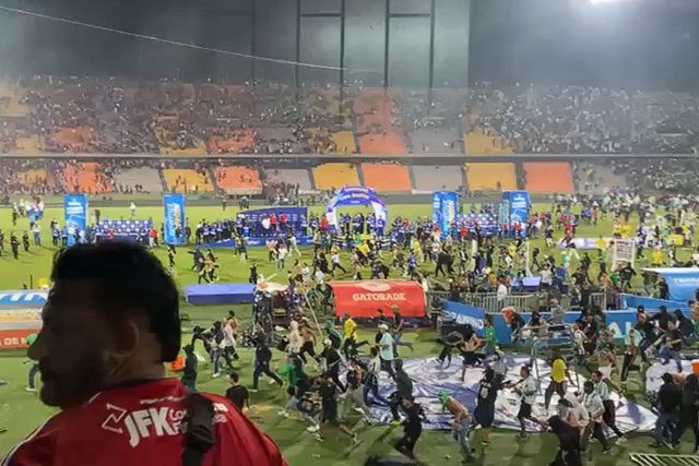 Vídeos: final da Taça da Colômbia marcada por invasão de campo e violência
