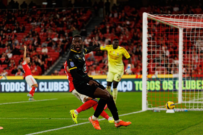 O defesa central do Tondela, Brayan Medina