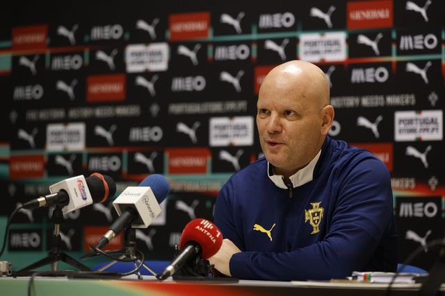 Jorge Braz em conferência de imprensa - Foto: FPF