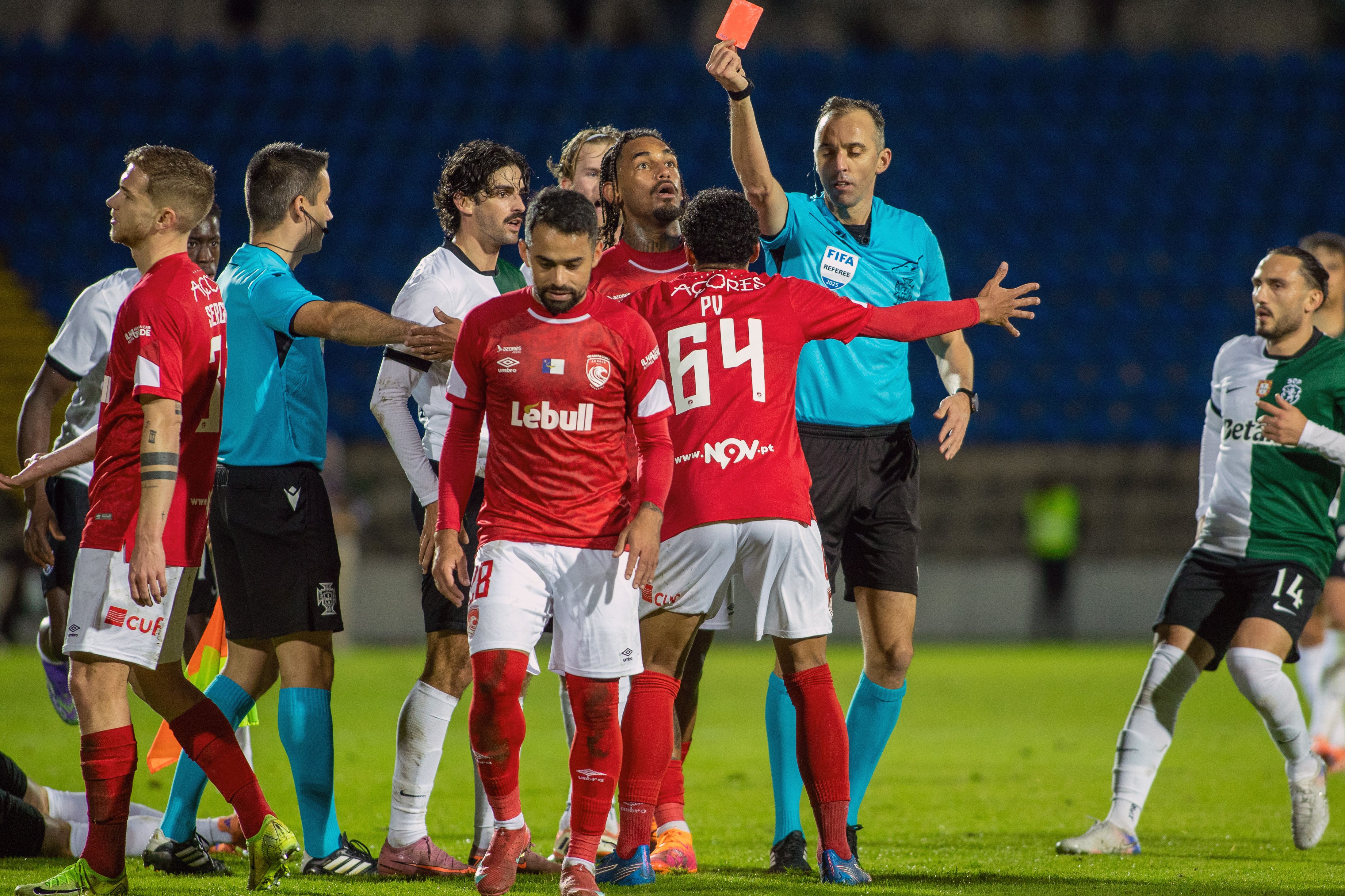 A polémica expulsão de PV - Foto: EDUARDO COSTA/LUSA