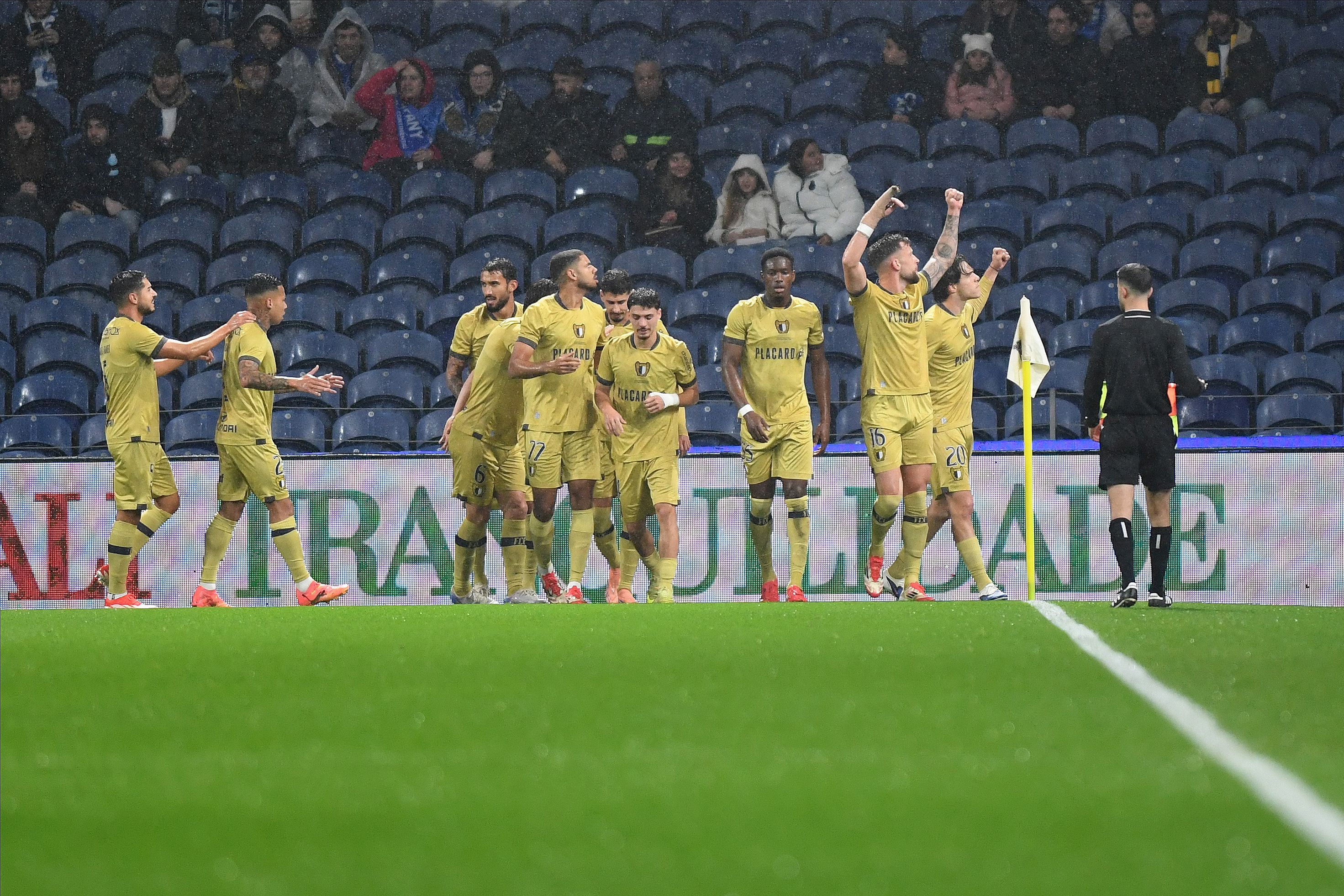 Justin De Haas fez o empate para o Famalicão no Dragão - Foto: Rogério Ferreira / Kapta+