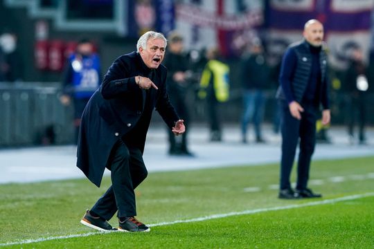 Sauditas garantem: José Mourinho aceita treinar o Al Shabab