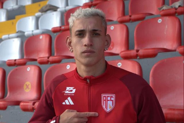 Mercado (oficial): Extremo de 20 anos reforça Aves SAD