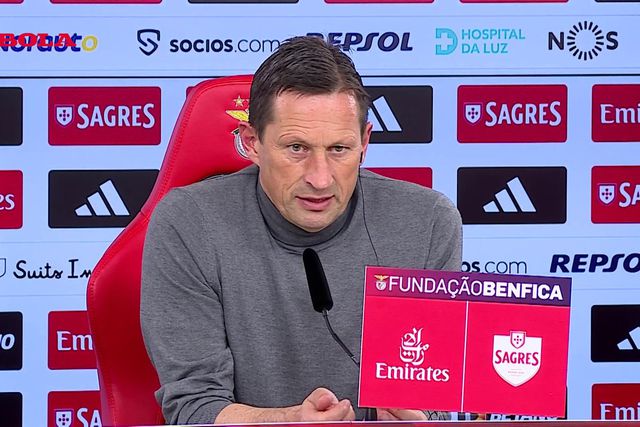 Schmidt explica João Neves no banco