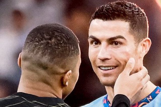 «Joguei com Messi, Neymar e Benzema, mas com Ronaldo teria sido…»