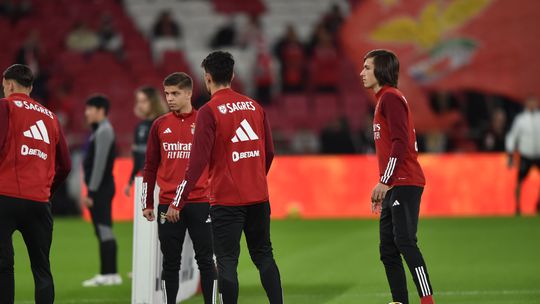 Álvaro Carreras nos convocados do Benfica