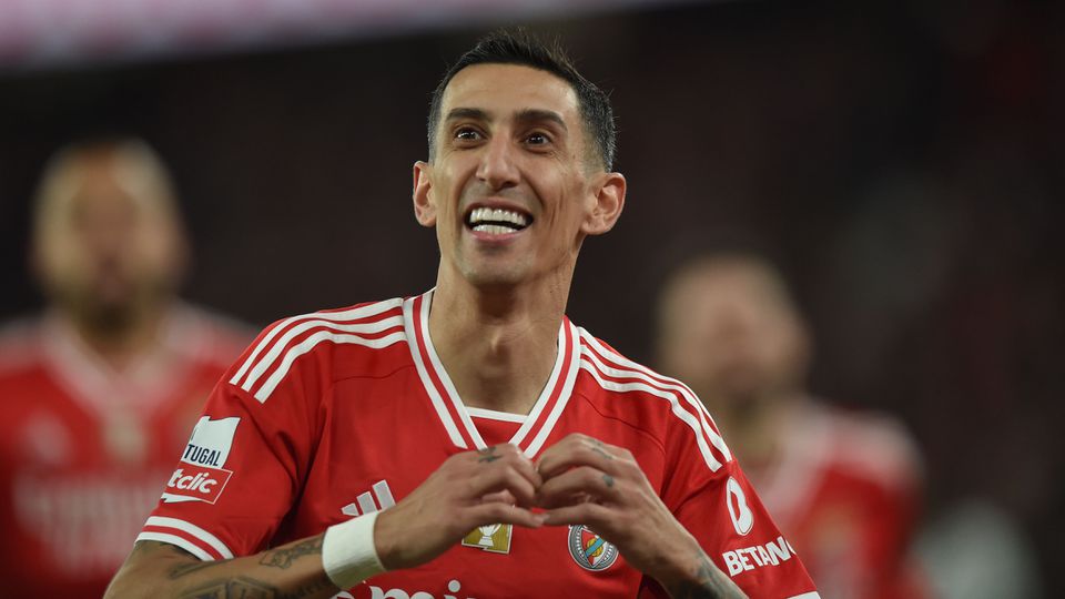 Destaques do Benfica: Futebol de Di María inspira e não tem idade