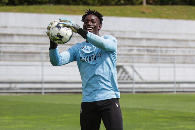 V. Guimarães: Celton Biai ruma aos Países Baixos