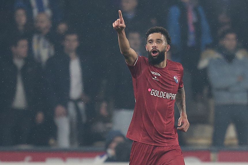 Pablo Filipe celebra o golo marcado pelo Gil Vicente ao FC Porto