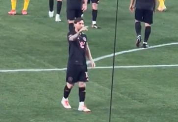 Vídeo: Messi marca e 'pica' adeptos nos festejos