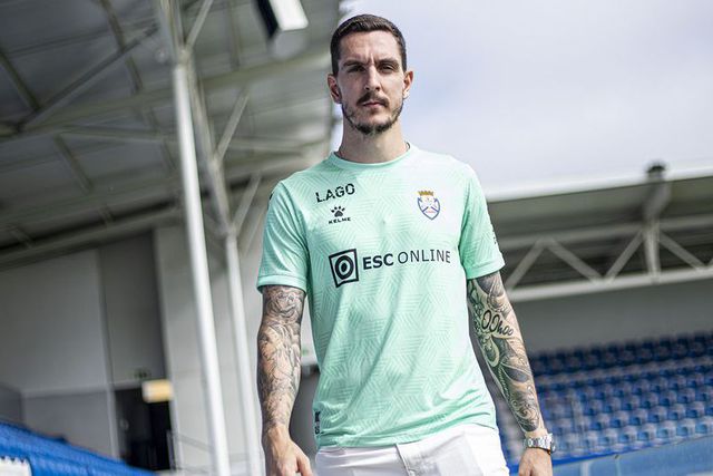 João Costa tem demonstrado todo o seu valor ao serviço do Feirense e o Estrela da Amadora não perdeu a oportunidade de o contratar já neste defeso