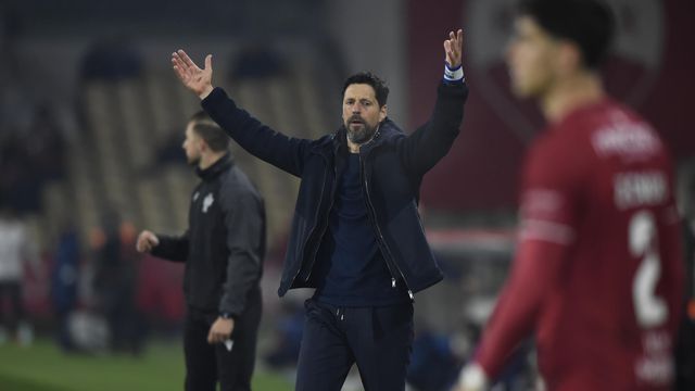 Adeptos do FC Porto pedem demissão de Vítor Bruno