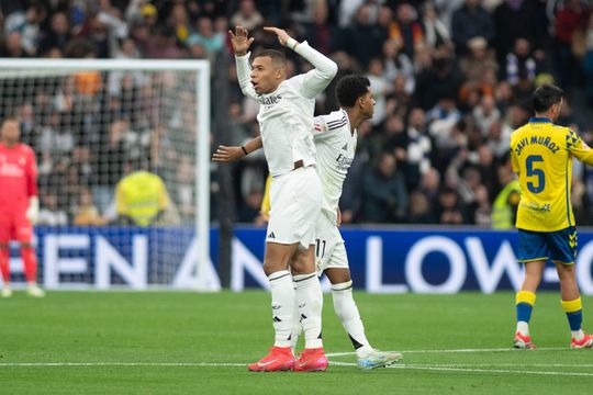 VÍDEO: grande golo de Mbappé a coroar Real arrasador na 1.ª parte