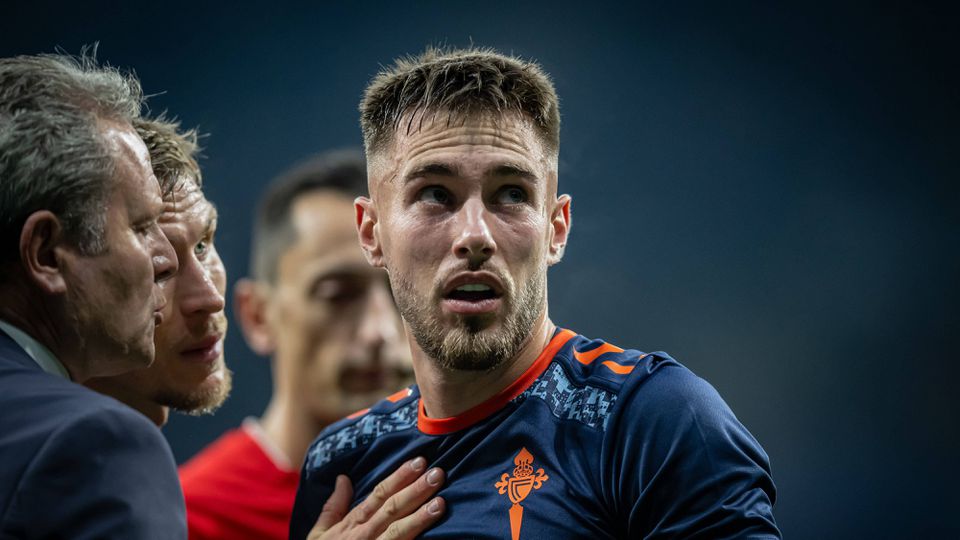 Óscar Mingueza, defsa do Celta, durante o jogo em casa do Espanhol