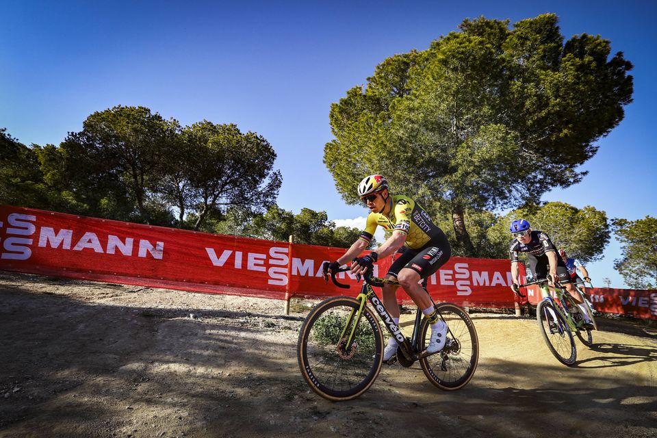 Van Aert desaponta em Benidorm: «Não estive nos meus dias...»