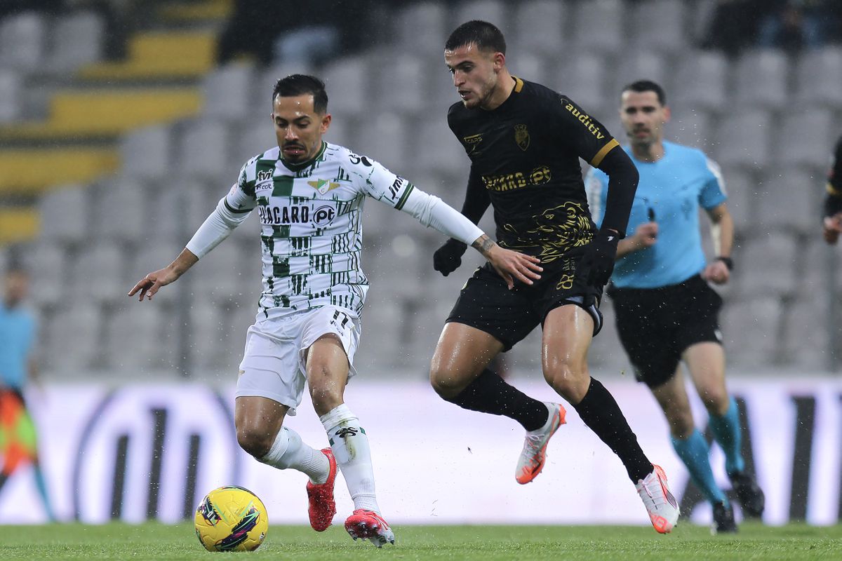 Moreirense-Farense, 0-0 Destaques do Moreirense:  Alan agitou e Dinis Pinto estabilizou