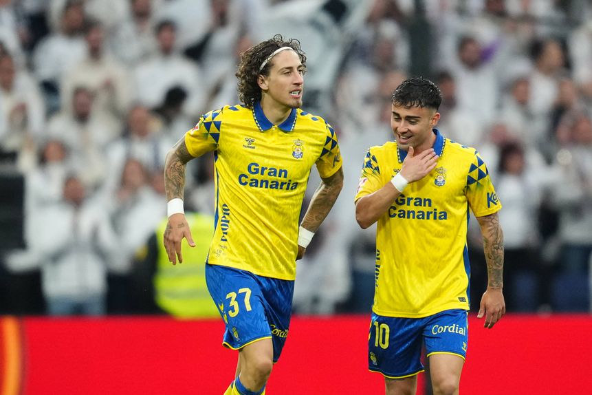 Fábio Silva festeja o golo marcado ao Real Madrid no Santiago Bernabéu