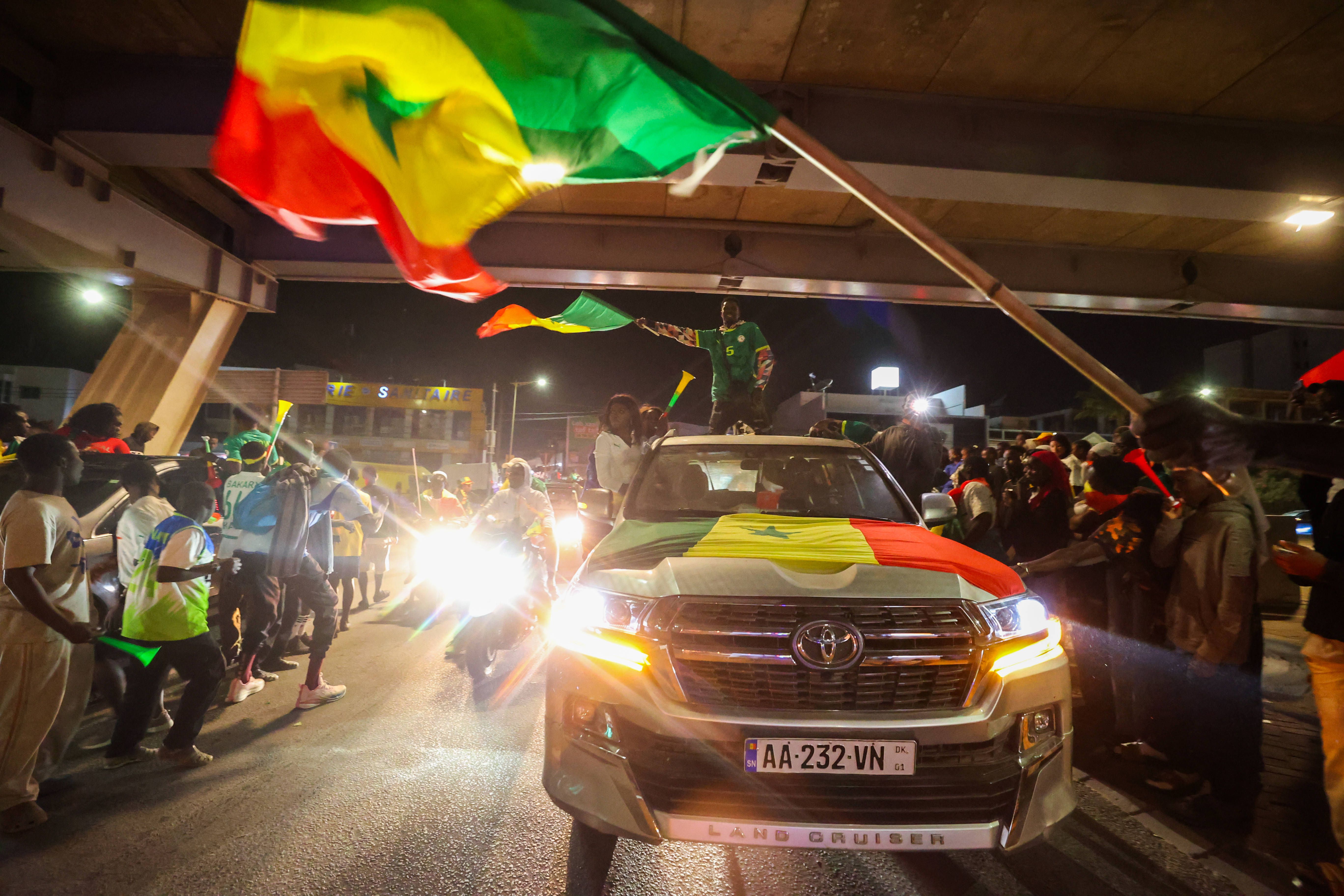 Festa nas ruas de Dakar após vitória do Senegal na CAN  - Foto: Imago
