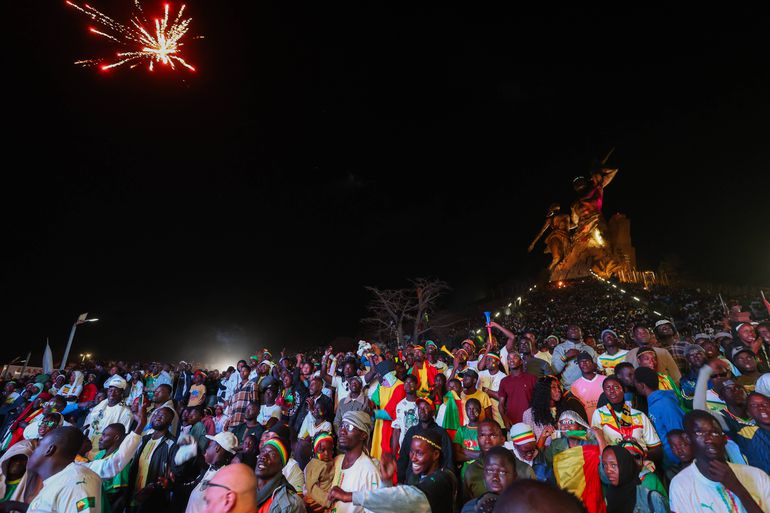 Festa nas ruas de Dakar após vitória do Senegal na CAN  - Foto: Imago