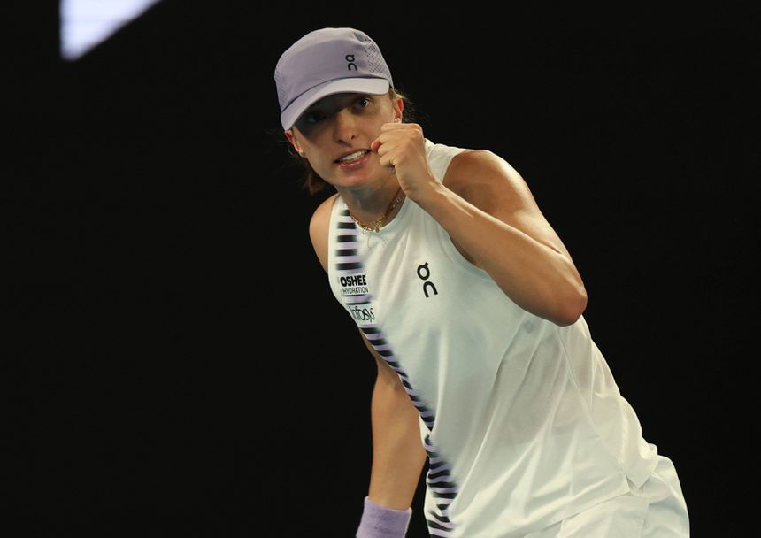 Iga Swiatek afastou uma 'qualifier' na primeira ronda do Open da Austrália. IMAGO