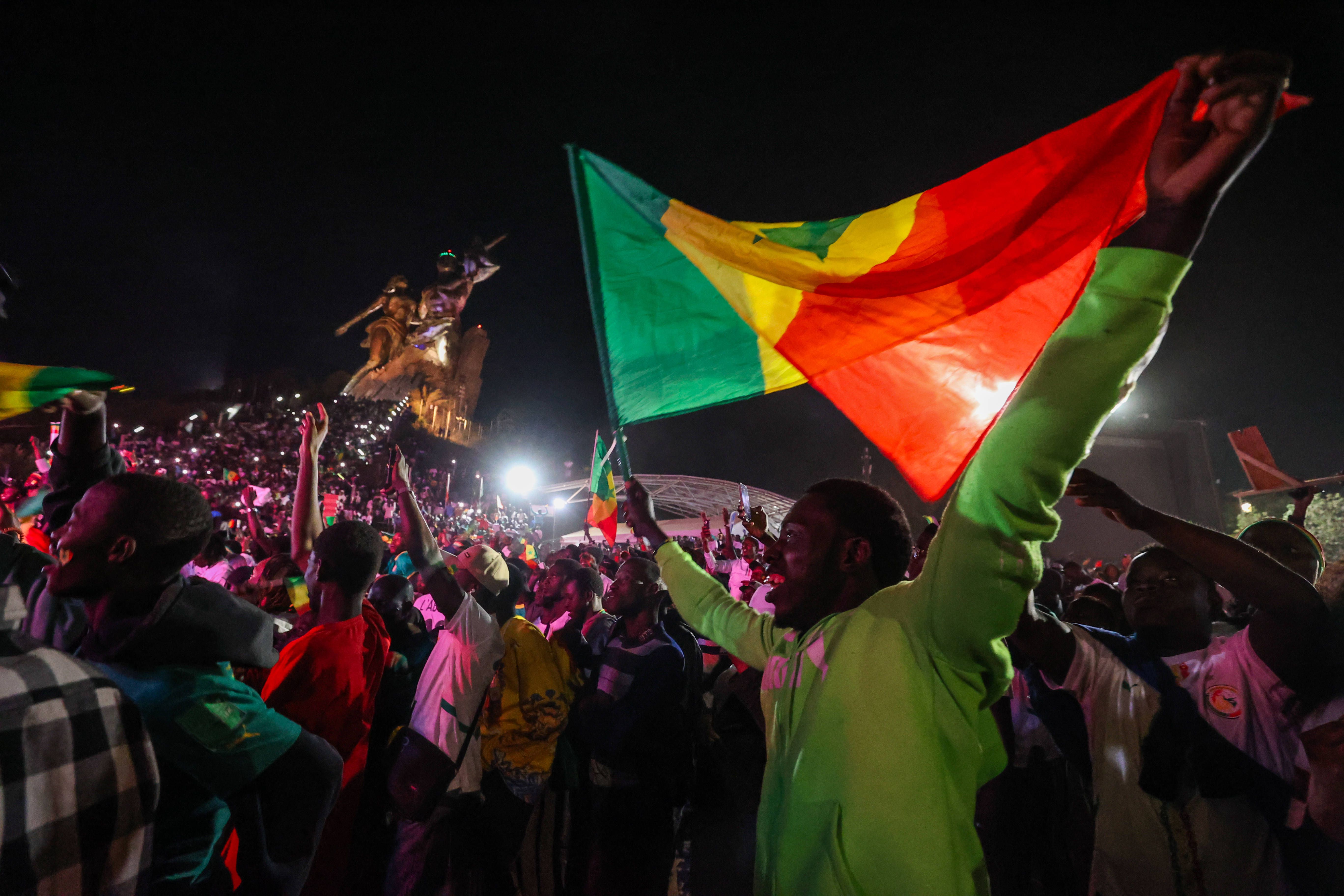 Festa nas ruas de Dakar após vitória do Senegal na CAN  - Foto: Imago