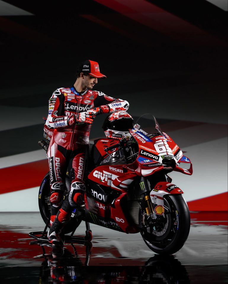Pecco Bagnaia e a nova Ducati (Foto: Ducati Corse)