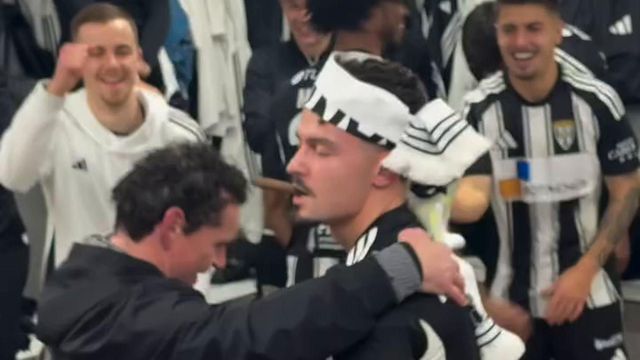 Tal pai, tal filho: Moisés Conceição festejou assim apuramento do Amarante para a fase de subida