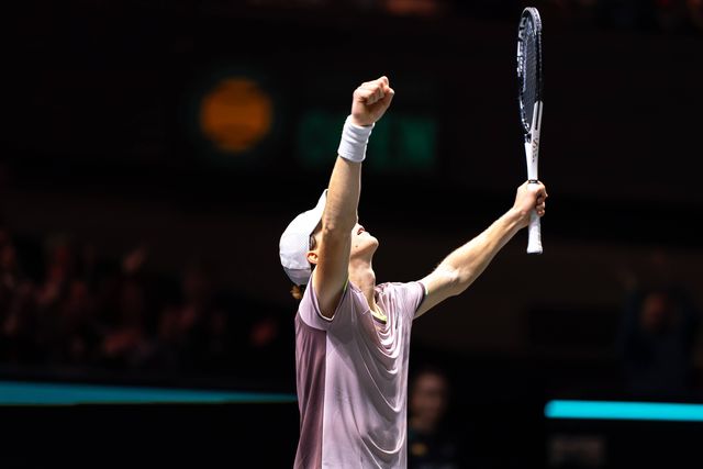 Com título em Roterdão, Sinner faz proeza que nenhum tenista conseguia desde 2001