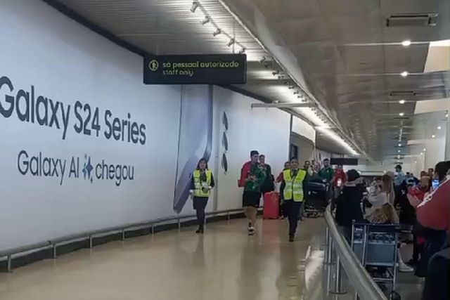 A chegada do campeão do mundo Diogo Ribeiro a Portugal