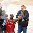 LeBron: «O meu primeiro All-Star? Foi em 1968, joguei com Chamberlain, Cousy…»