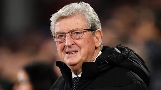 Oficial: Roy Hodgson já não é treinador do Crystal Palace
