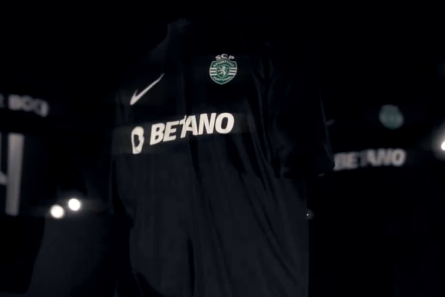 Sporting apresenta quarto equipamento