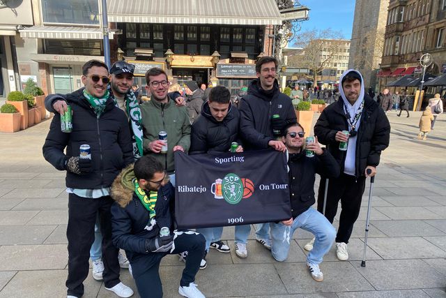 Adeptos do Sporting pintam Dortmund a verde e branco (fotogaleria)