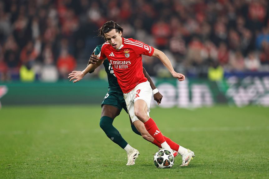 Álvaro Carreras em ação frente ao Mónaco