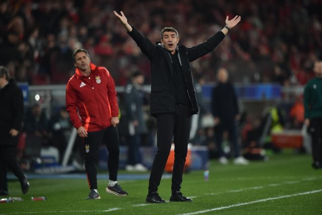 Bruno Lage, treinador do Benfica, no jogo frente ao Mónaco, no Estádio da Luz