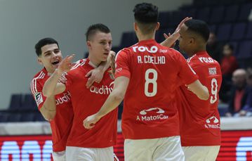 Benfica sofreu para vencer duelo de loucos com o último classificado
