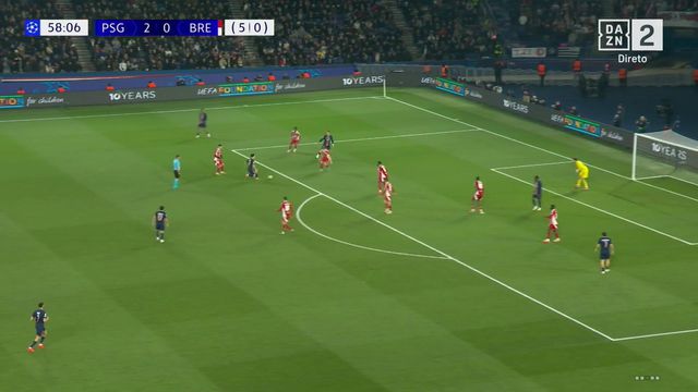 Vitinha marca e faz tudo parecer fácil (vídeo)