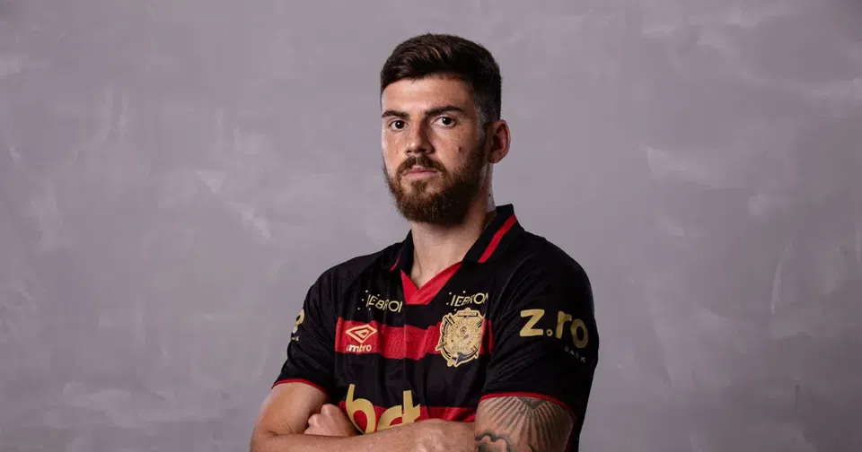 Mercado oficial: ex-SC Braga e médio colombiano são reforços para Pepa