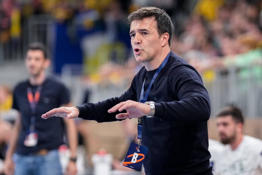 O treinador da equipa de andebol do Sporting Ricardo Costa