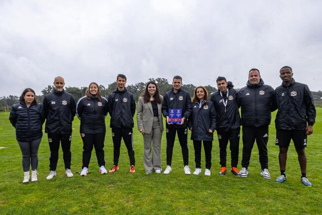 Racing Power recebe prémio de equipa técnica e jogadora do mês da Liga BPI (Foto: Racing Power)