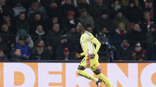 Vídeo: que disparo de Weah para o empate da Juventus!