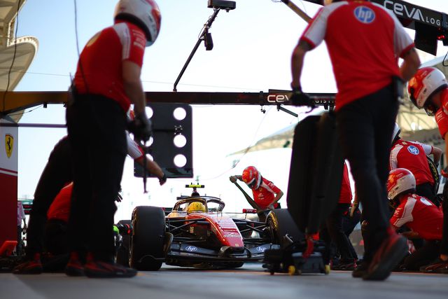 Ferrari agita a Fórmula 1 com asa traseira revolucionária