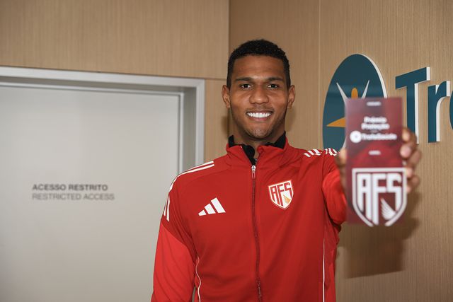 Aves SAD: Adriel premiado por manter a baliza a zeros frente ao Estoril