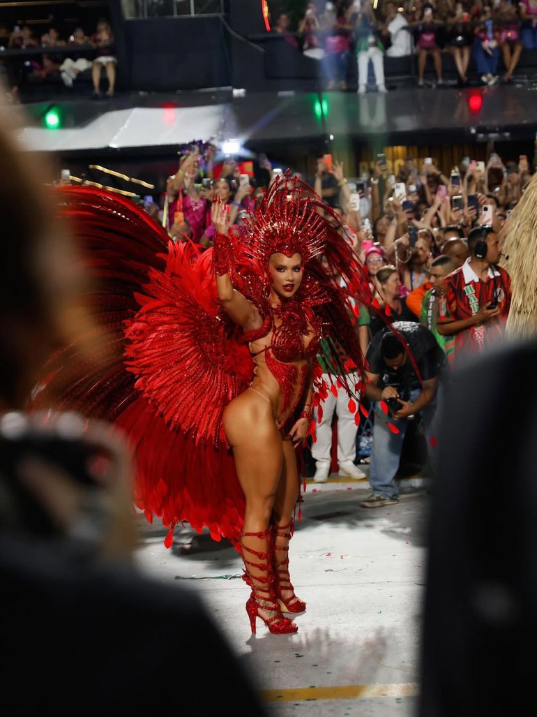 Virgínia Fonseca, namorada de Vinícuis Júnior, rainha de bateria da Grande Rio - Foto: Instagram/Virgínia