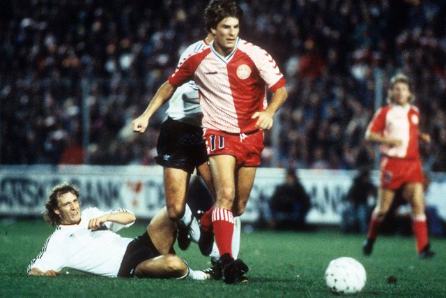 A explosão da 'Danish Dynamite', a obra de autor de Sepp Piontek